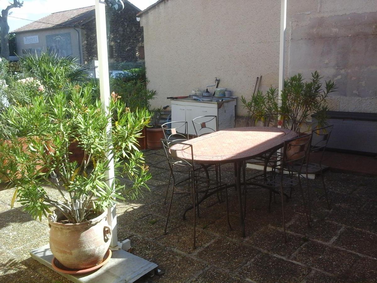 Maison De Vacance Pomerols Bagian luar foto